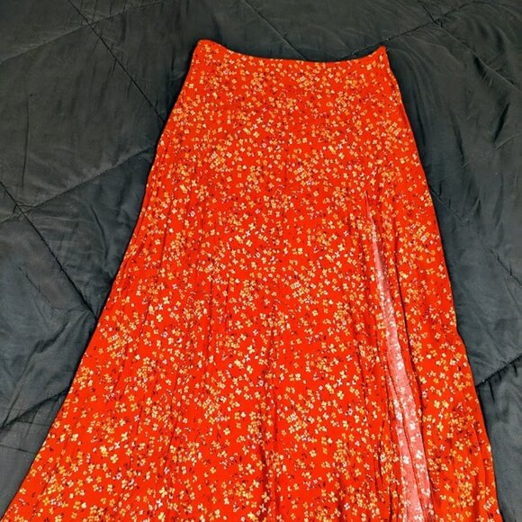 Reformation Zoe Side Slit Midi Skirt Baila Floral Red 8 NWOT SOLD OUT! - Picture 5 of 9